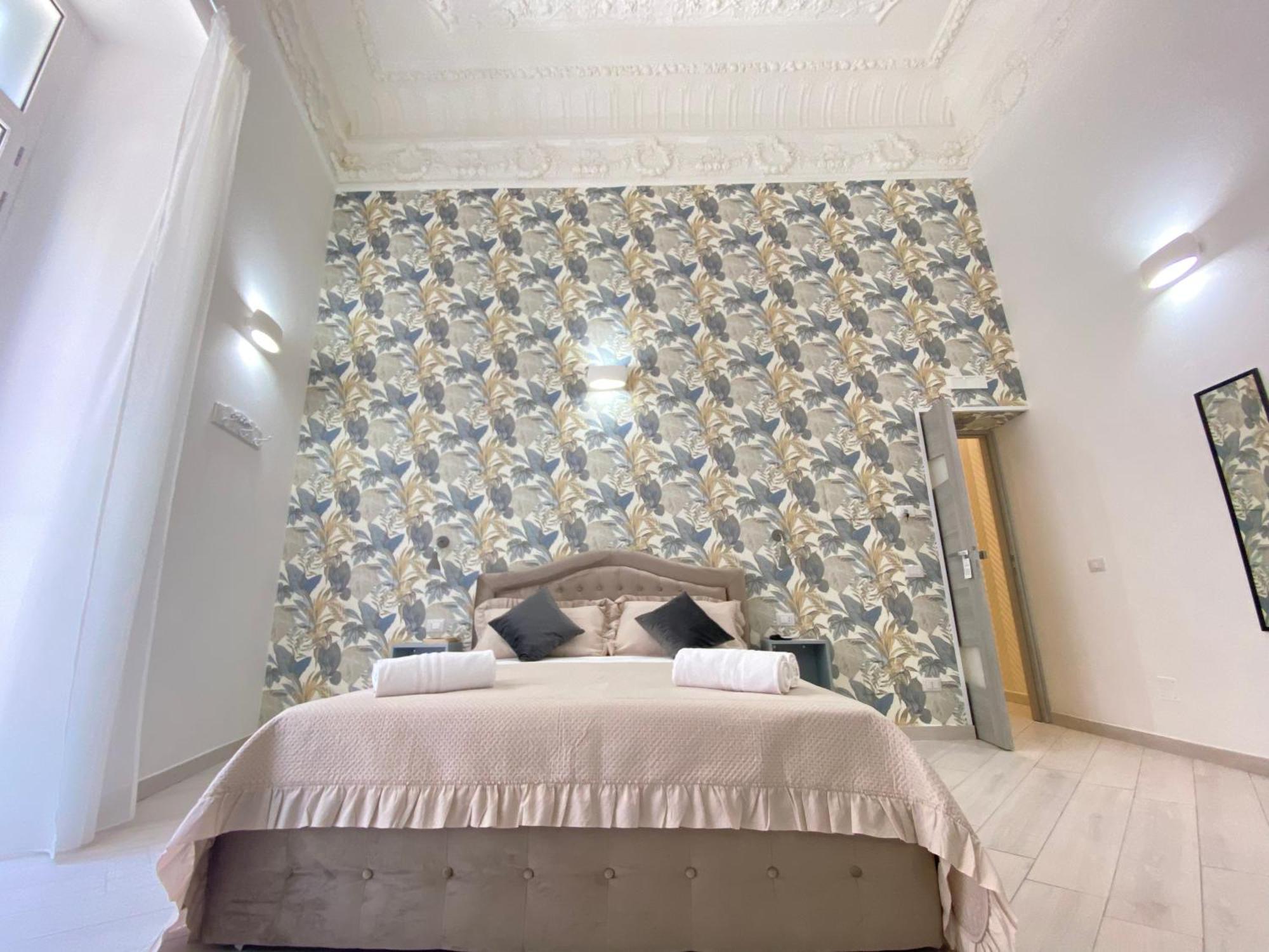 Ludben Dante Hotel เนเปิลส์ ภายนอก รูปภาพ