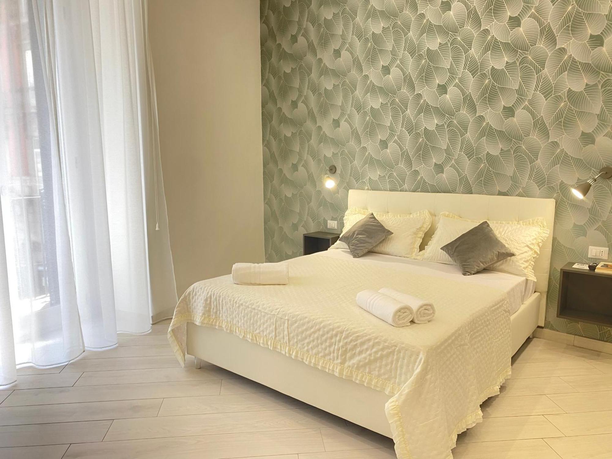 Ludben Dante Hotel เนเปิลส์ ภายนอก รูปภาพ