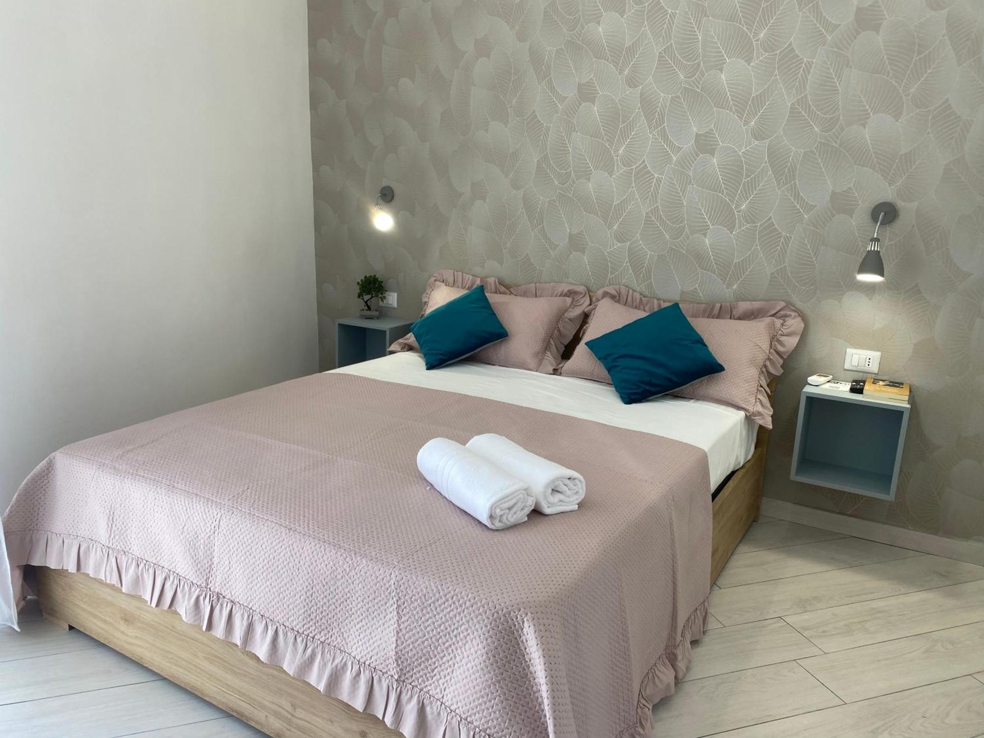Ludben Dante Hotel เนเปิลส์ ภายนอก รูปภาพ